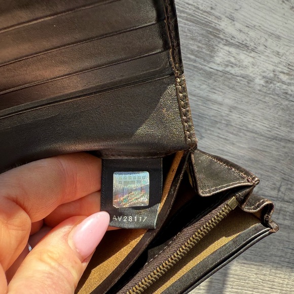 Vintage Fendi TriFold Diamond Print Wallet - Picture 8 of 16